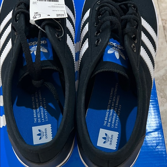 Adidas Men's Black Sneakers with White Stripes - Picture 4 of 7
